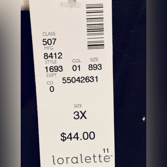 18 - NWT BLACK blouse with bottom twist - Picture 3 of 8